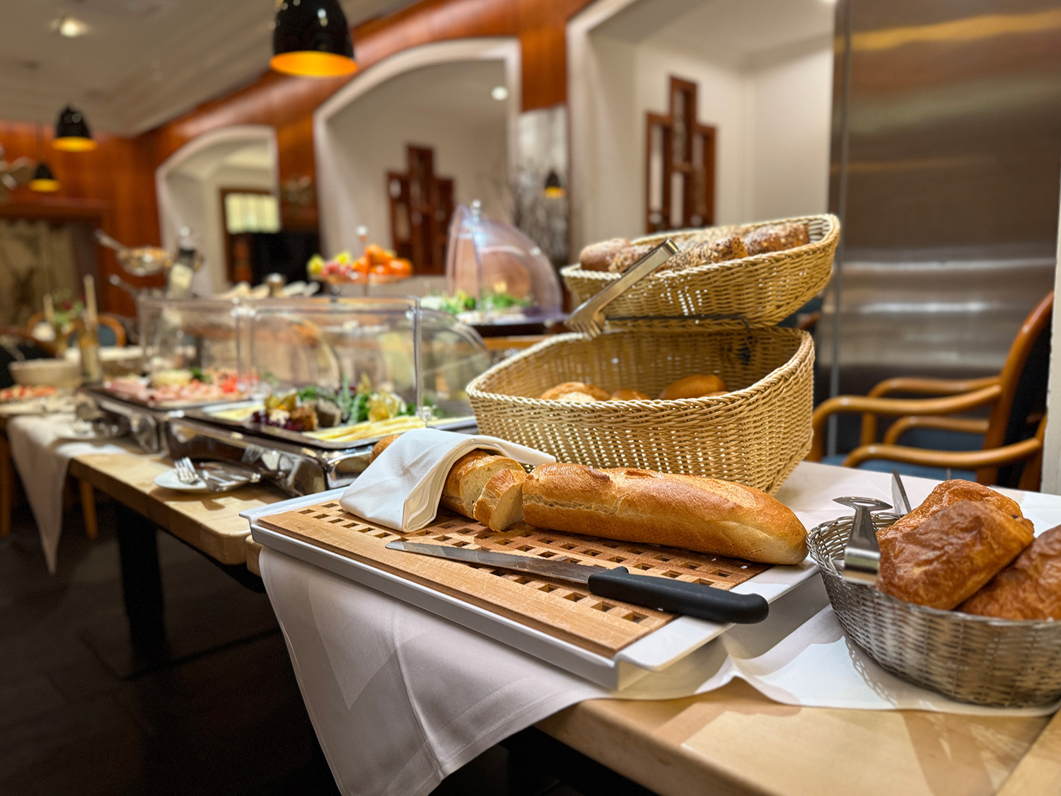 Genießen Sie ein regionales Frühstücksbuffet im Hotel Schmidt am Markt in Meppen – frisch, vielfältig und mit Liebe zubereitet.