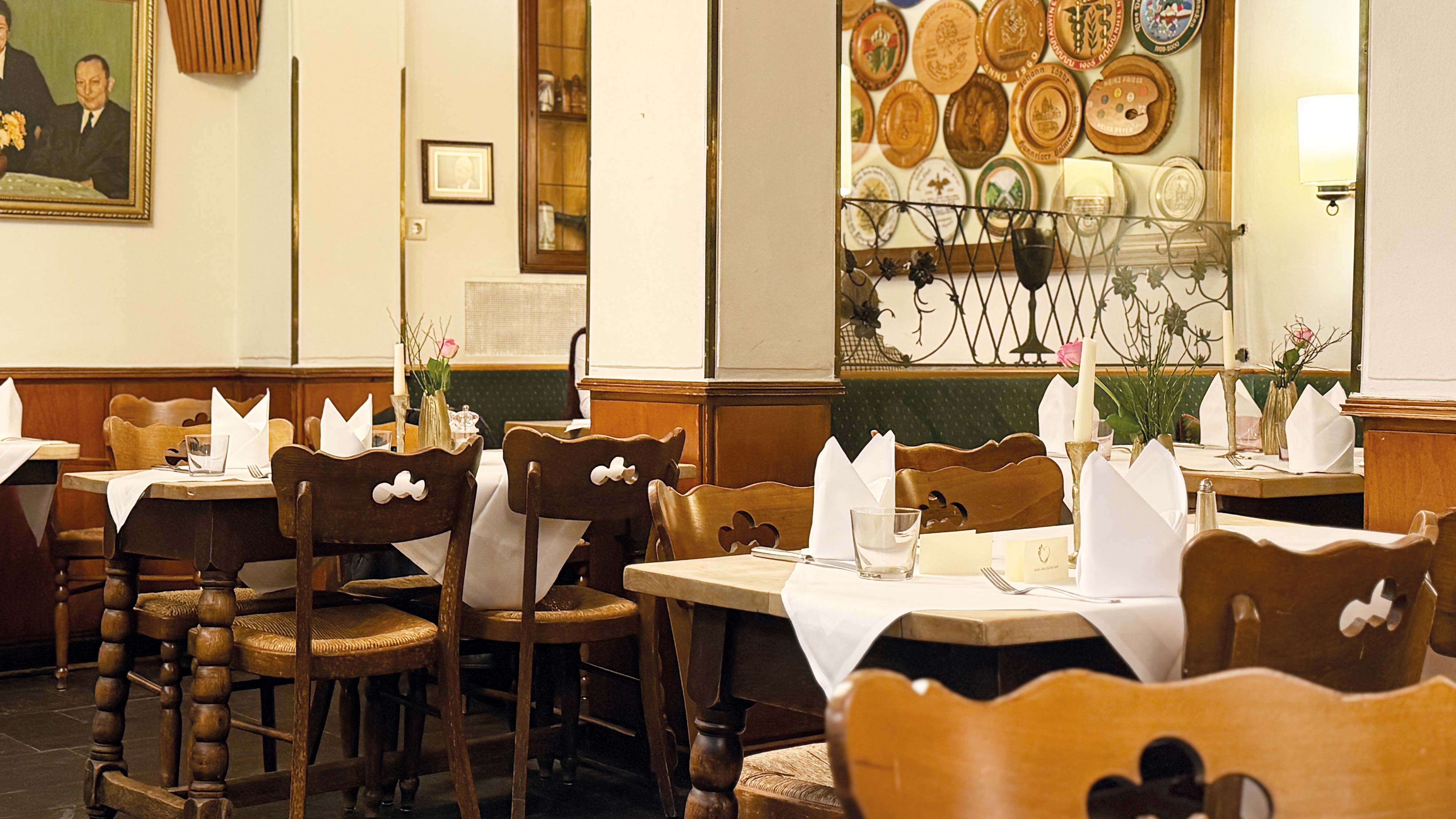 egional gutbürgerlich essen im Restaurant Schmidt am Markt in Meppen. Gemütliche Atmosphäre und zentrale Lage am Marktplatz.