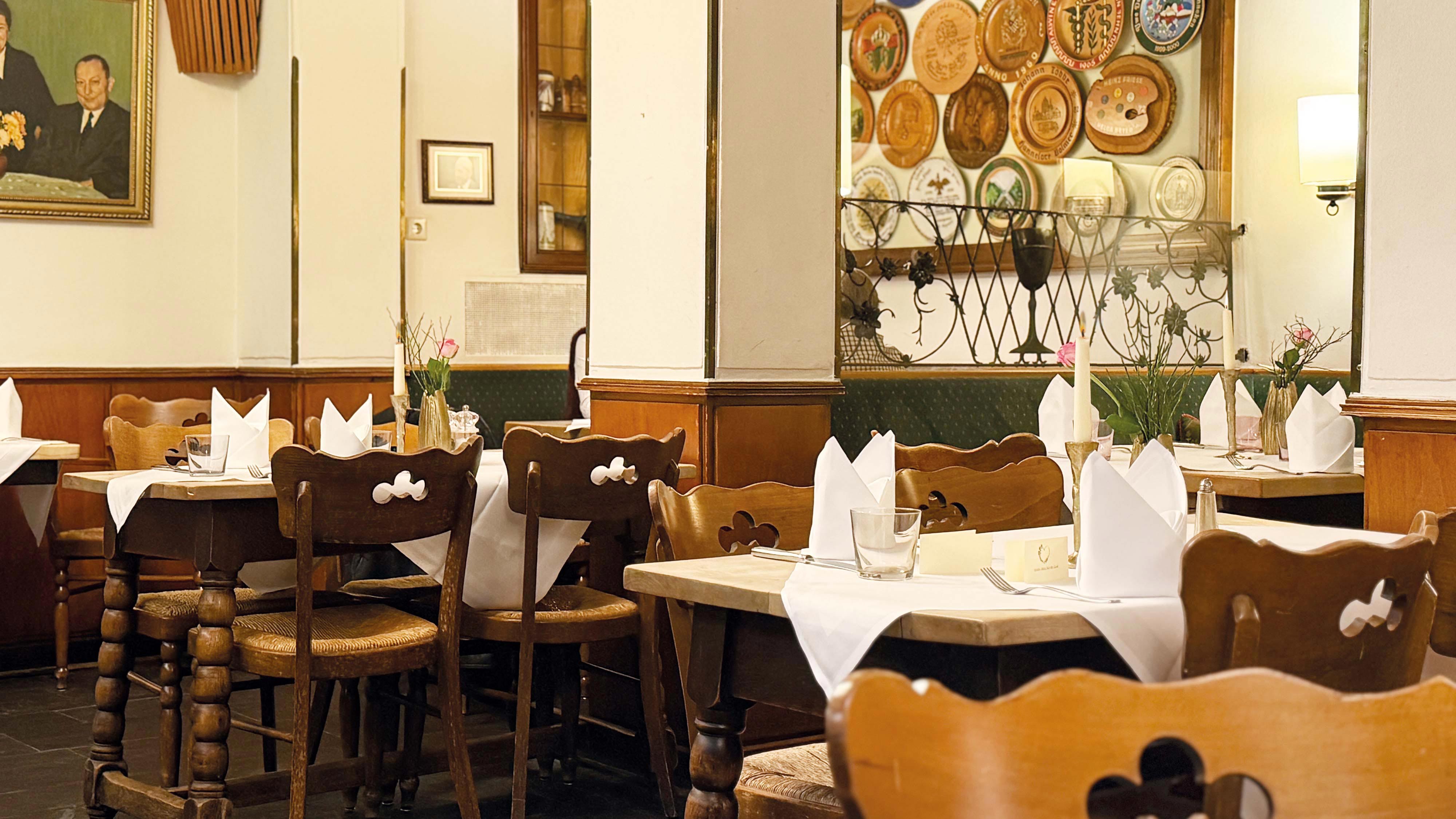 egional gutbürgerlich essen im Restaurant Schmidt am Markt in Meppen. Gemütliche Atmosphäre und zentrale Lage am Marktplatz.